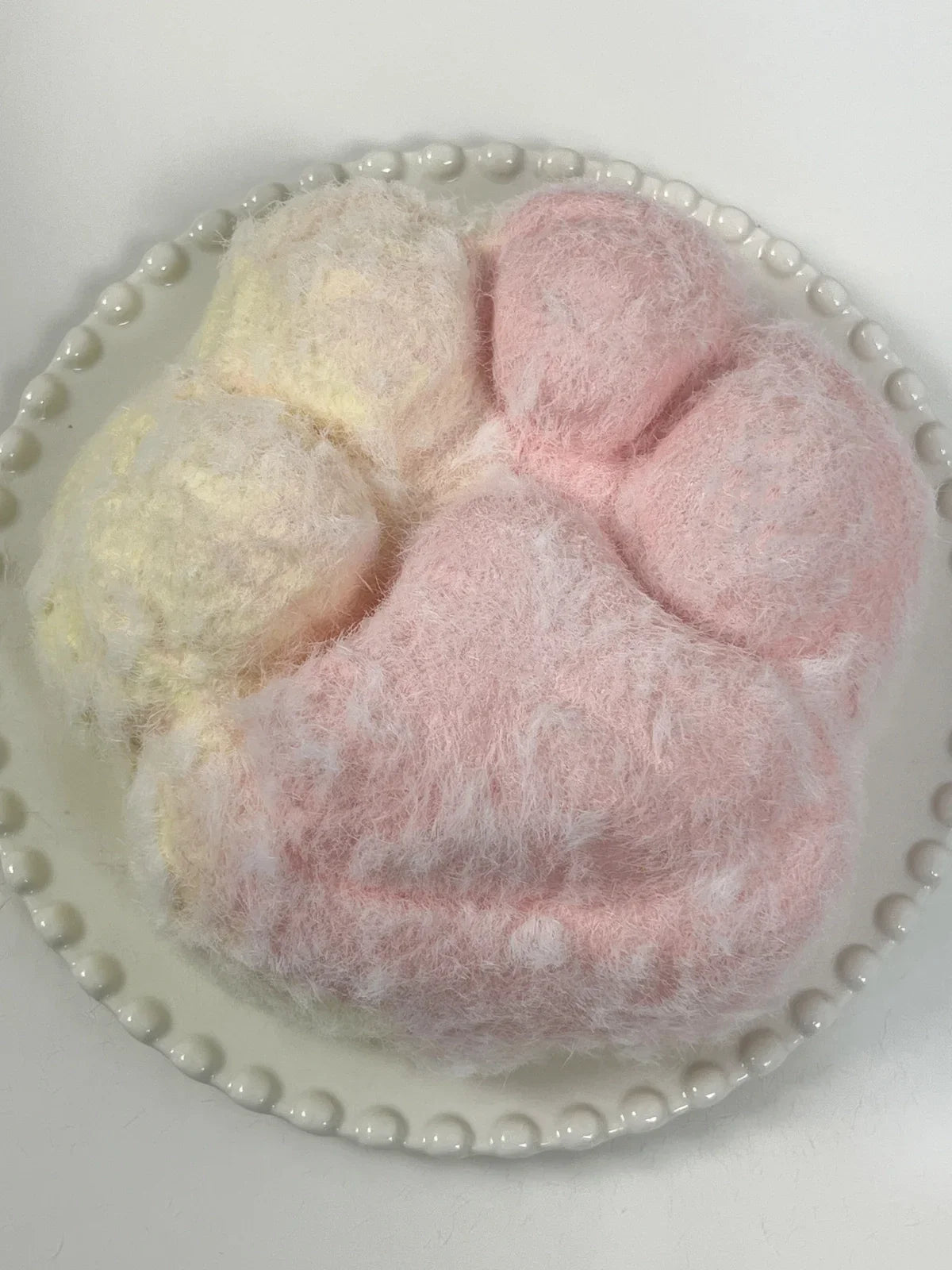 800g Pink And Yellow Color Matching Fluffy Cat Paw Squishy Toy