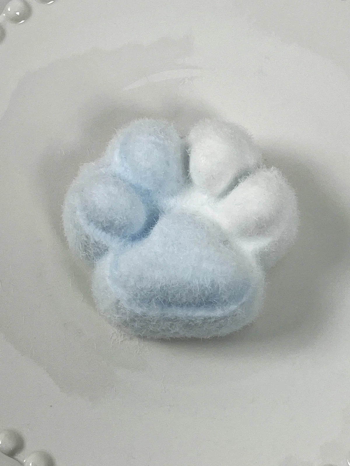 110g Blue And White Color Matching Fluffy Cat Paw Squishy Toy